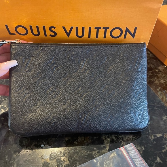 ‼️SOLD‼️Louis Vuitton Empreinte Double Zip Pochette - Picture 5 of 17